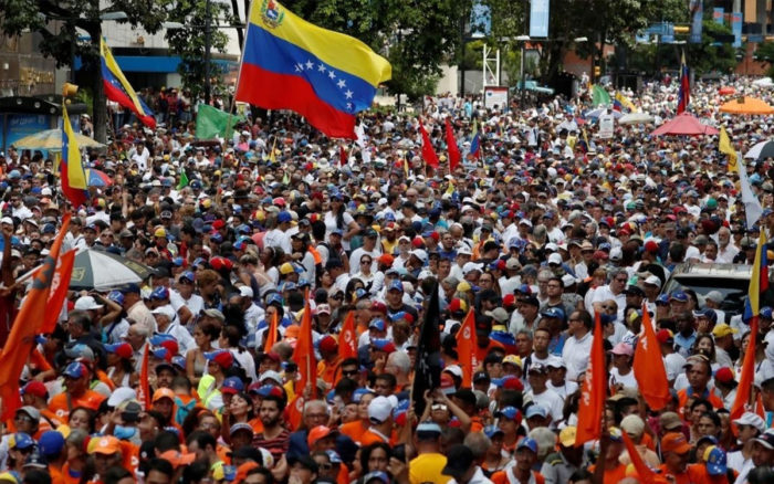 HRW pide que derechos humanos sean eje central en negociación política de Venezuela