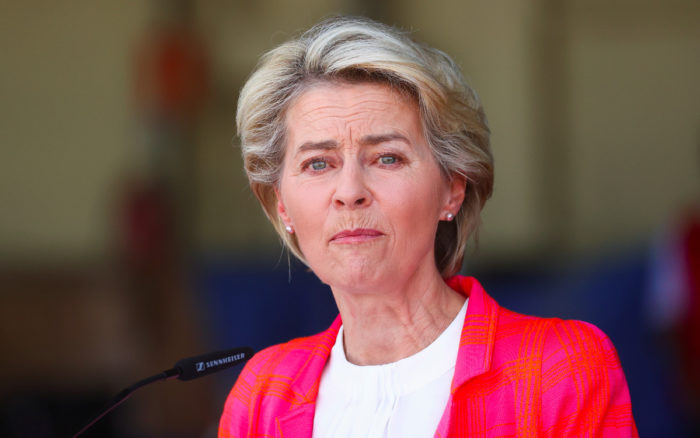 Ursula Von der Leyen confirma ‘contactos’ con los talibanes para evacuaciones; les niega el reconocimiento