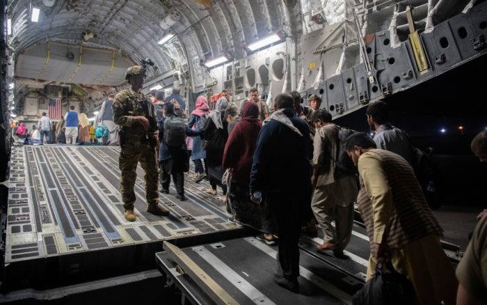 Más de 6 mil personas han sido evacuadas por Reino Unido desde Afganistán