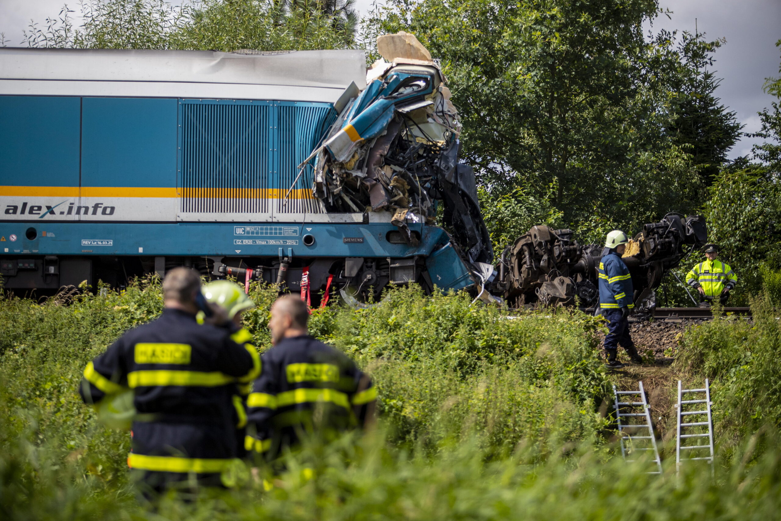Al menos tres muertos y decenas de heridos en un choque de trenes en la República Checa