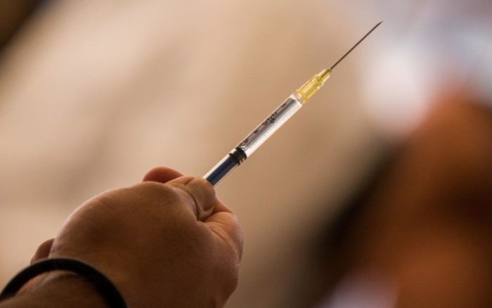 Las vacunas de refuerzo del coronavirus pueden ayudar a los más vulnerables: OMS Europa