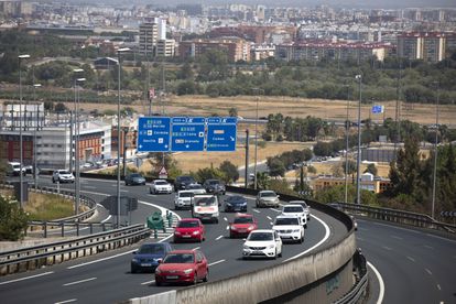 Tráfico en la autovía A-49 sentido Huelva-Portugal, el 27 de agosto en Sevilla.