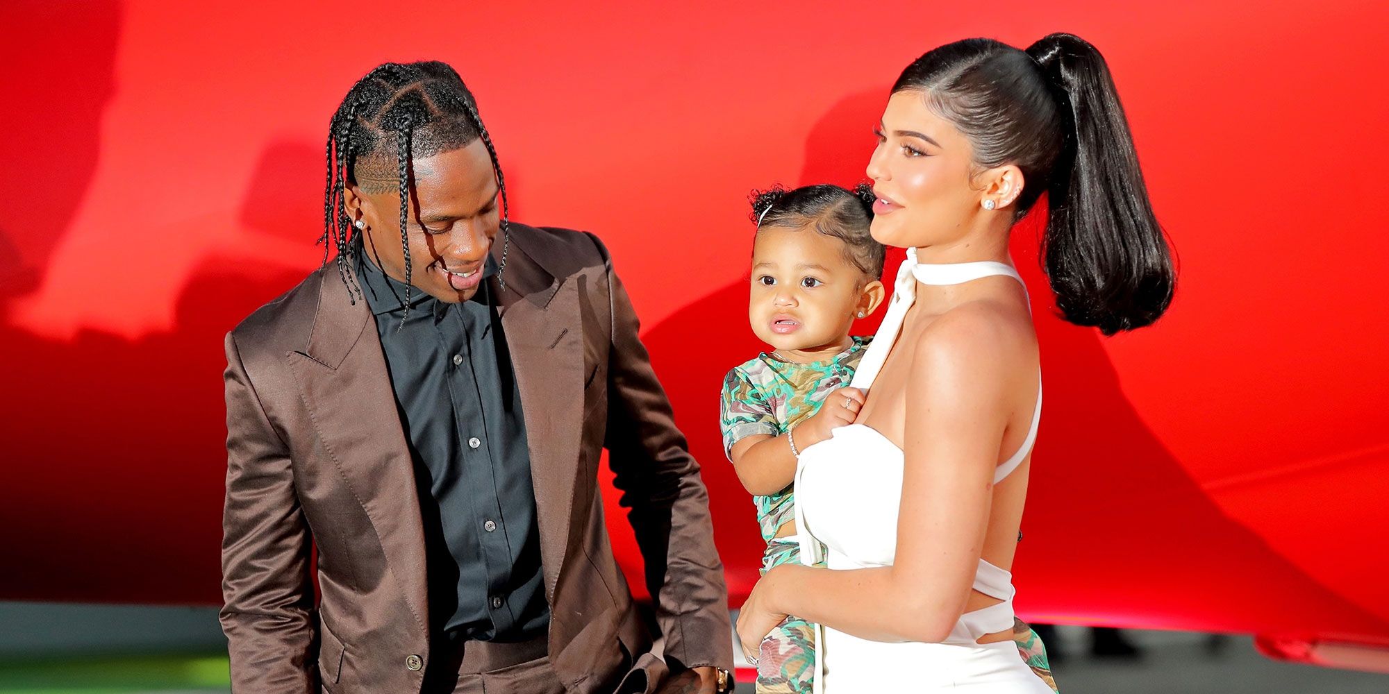 KUWTK: Kylie Jenner supuestamente está embarazada de su bebé # 2 con Travis Scott