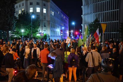 Una protesta en contra de la nueva ley de medios en Polonia, en Varsovia, este miércoles.
