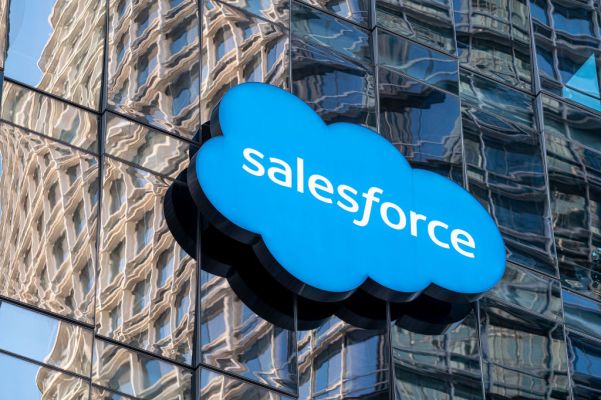 Salesforce entra en RPA comprando Servicetrace y combinándolo con Mulesoft