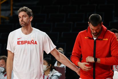 Pau y Marc Gasol, durante el partido de su despedida de la selección, contra Estados Unidos.