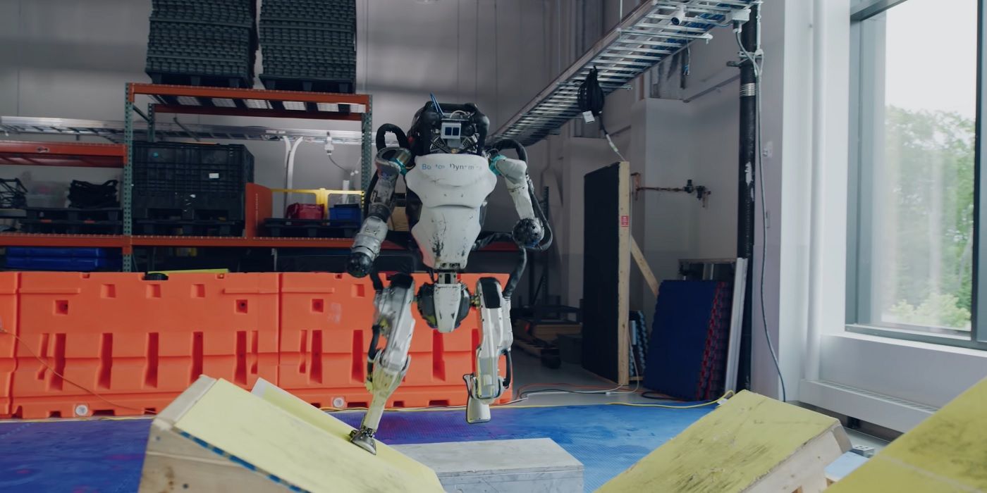 Vea Atlas Robot Parkour de Boston Dynamics mejor que usted