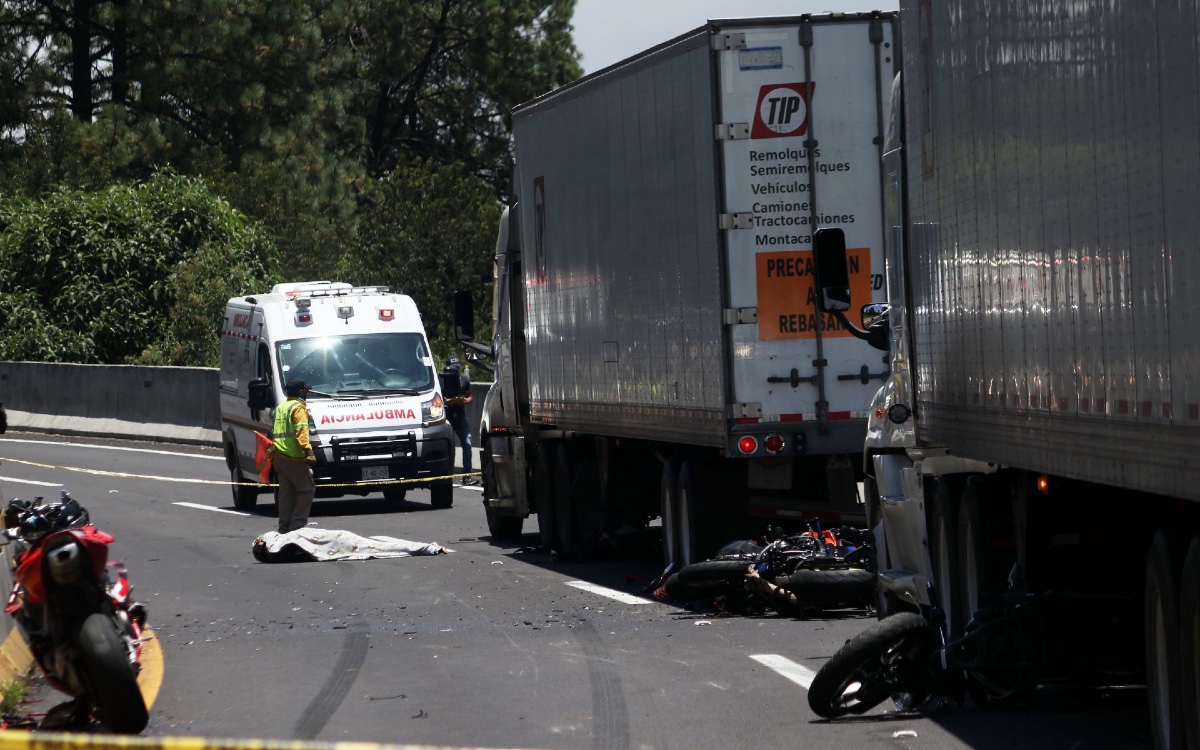 “Veníamos como a 250 (km/h)… echando carreritas’: motociclista, testigo del accidente en Tres Marías