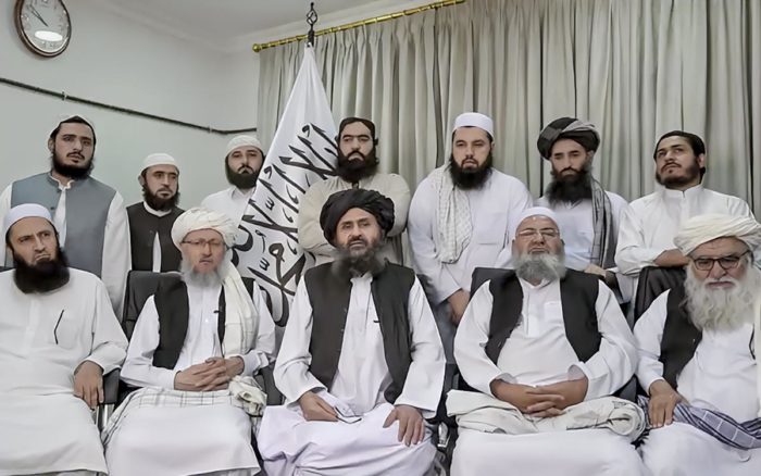 Los talibán nombran primer ministro al mulá Hasán Ajund; en Interior designan a hombre buscado por FBI