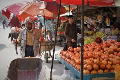 Mercado en el barrio de Dasht-e-Barchi de Kabul, donde la mayoría de la población pertenece a la amenazada minoría hazara