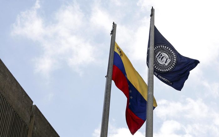 Venezuela acusa a Estados Unidos de atacar el sistema informático del banco central