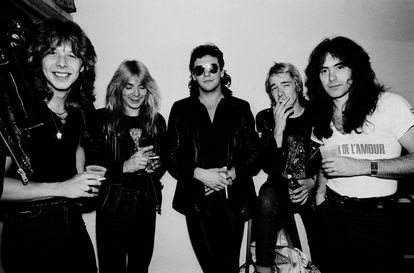  Iron Maiden en el backstage durante el 'Killer World Tour', en Lynwood, Illinois, en 1981. 