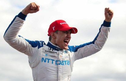 Álex Palou celebra un triunfo en la IndyCar.
