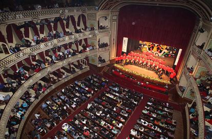 Interior del Gran Teatro Falla de Cádiz durante el Concurso de Agrupaciones del Carnaval en el Teatro Falla, en una imagen de archivo.