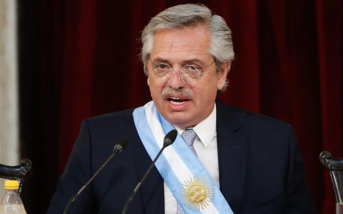 Crisis política en Argentina; Alberto Fernández cancela sus viajes al exterior, incluido el de México