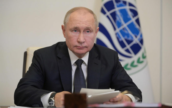 En cuarentena, Putin defiende la importancia de  revacunarse contra la Covid-19