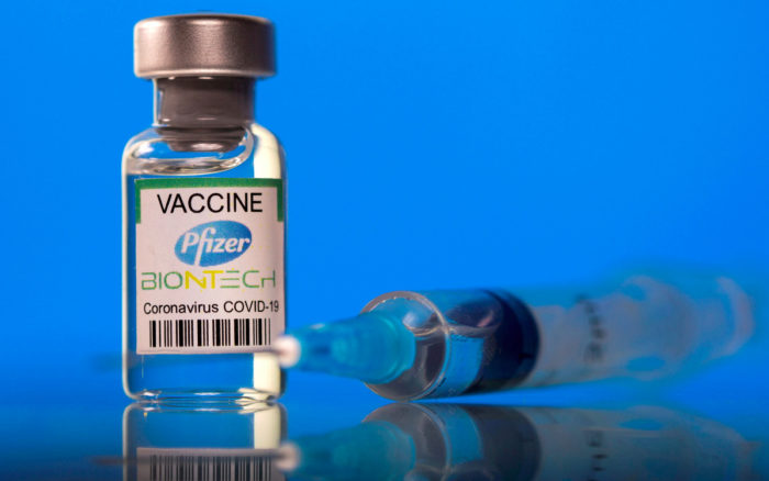 La UE evalúa la dosis de refuerzo de la vacuna anti-Covid de Pfizer