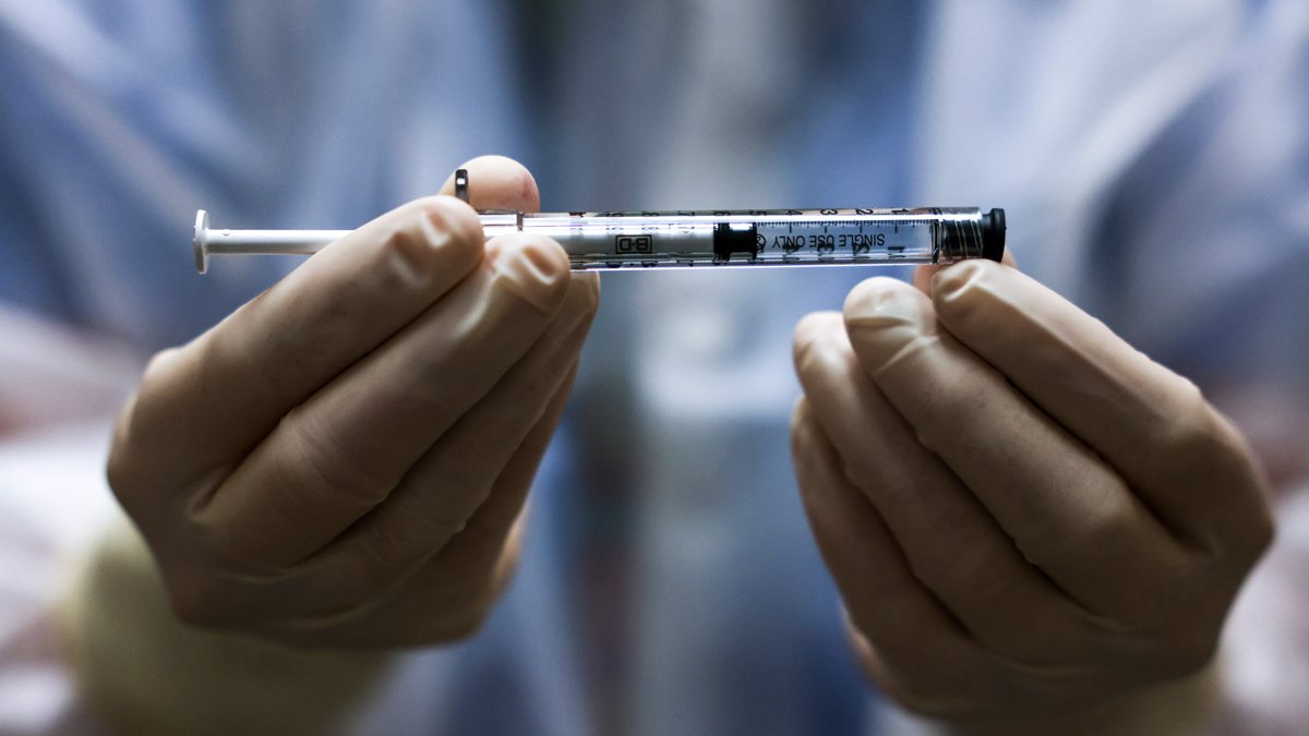 “No queremos más promesas”: OMS pide a países ricos frenar refuerzos de vacunas contra el COVID-19