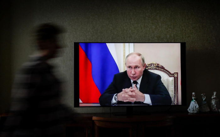 Putin, obligado a guardar cuarentena tras casos positivos de Covid en su entorno