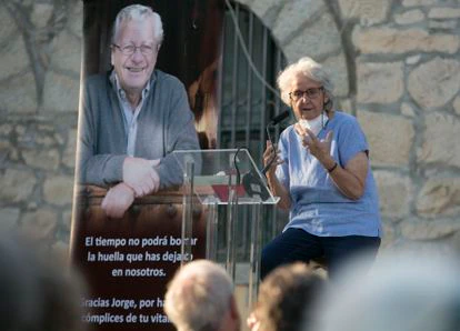 Soledad Gallego-Díaz en el homenaje a Jorge Martínez Reverte, en Bustarviejo. 