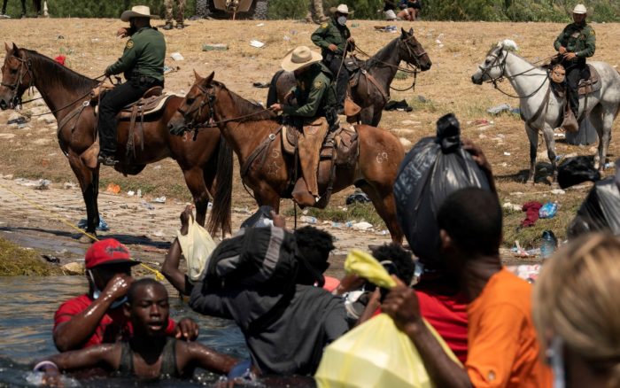 ‘Horrorosas’ las imágenes de Patrulla Fronteriza hostigando a migrantes en Texas: Biden