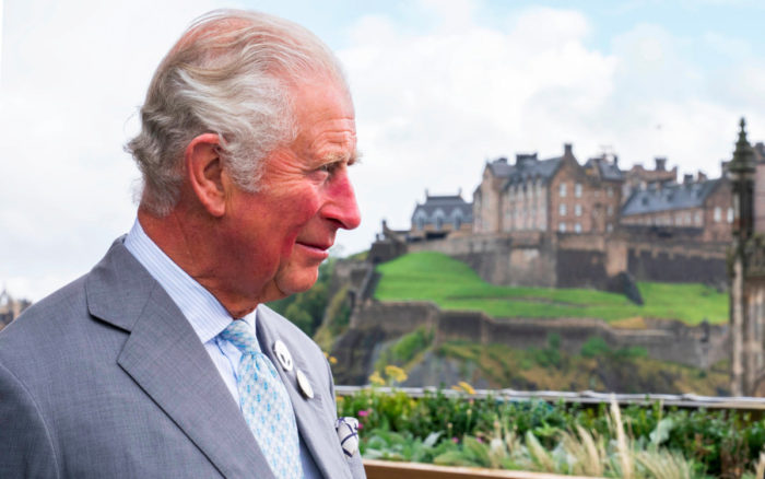 ‘Ellos solo hablan’, el príncipe Carlos entiende las frustraciones de Thunberg