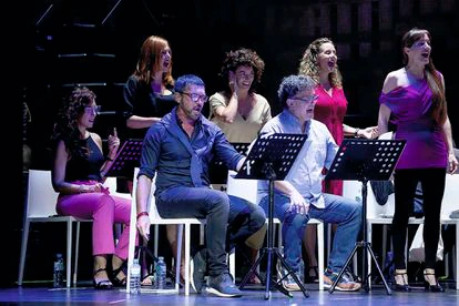 Antonio Banderas, cantando durante un ensayo para el musical 'Company', que se estrena en noviembre en Málaga.