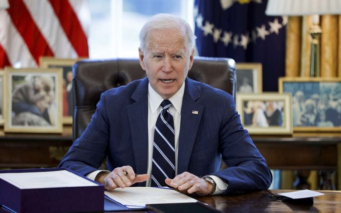 EU: Biden firma el proyecto de ley para extender hasta diciembre el límite de la deuda