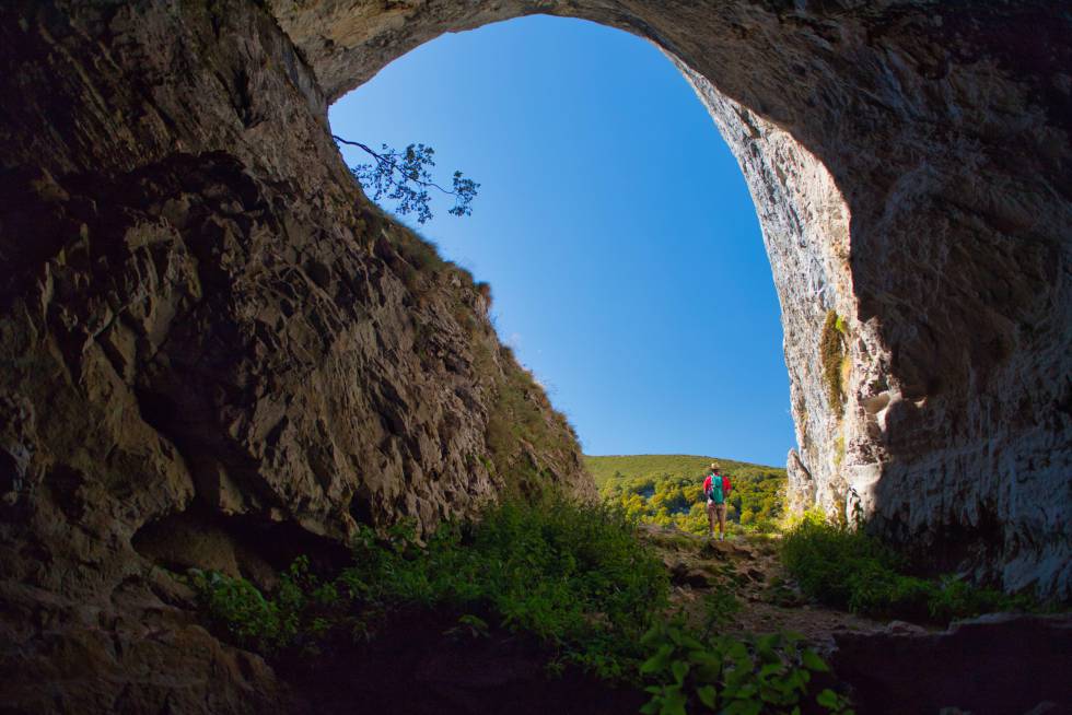 La cueva del Cobre, en la comarca palentina de La Pernía, en la vertiente sur de la sierra de Híjar.
