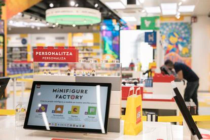 28/10/2021 - Barecelona - Inauguracion de la nueva tienda de Lego del Paseo de Gracia de Barcelona. Foto: Massimiliano Minocri