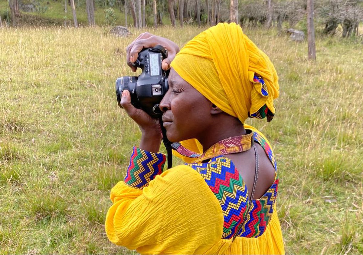 La fotógrafa que se lleva de gira la alegría maliense