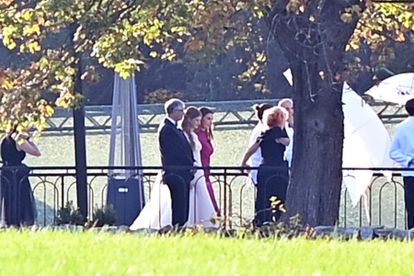 Bill Gates y su exmujer Melinda Gates llevan al altar a su hija mayor, Jennifer Gates.