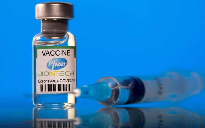 Expertos de la FDA recomiendan aplicar vacuna Pfizer a niños de 5 a 11 años