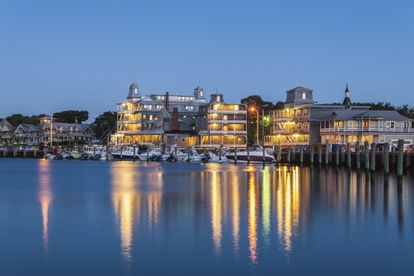 Atardecer en Martha's Vineyard (Massachusetts), lugar favorito de los ricos discretos en Estados Unidos. También de los Kennedy.