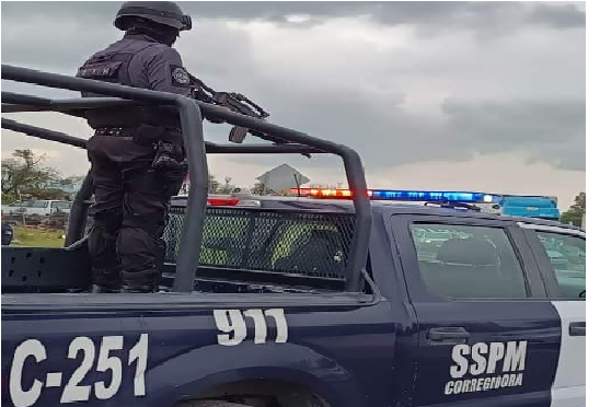 Matan a balazos a mujer, en límites de Querétaro y Guanajuato, policía de Corregidora auxilió con ambulancia, pero murió