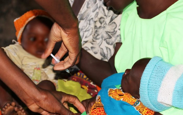 OMS recomienda el uso masivo de la primera vacuna contra la malaria