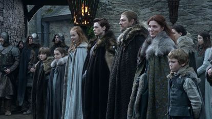 Los Stark al completo, en el primer capítulo de 'Juego de tronos'.