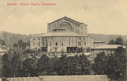 El teatro Richard Wagner, en Bayreuth (Alemania), en una postal de 1909.