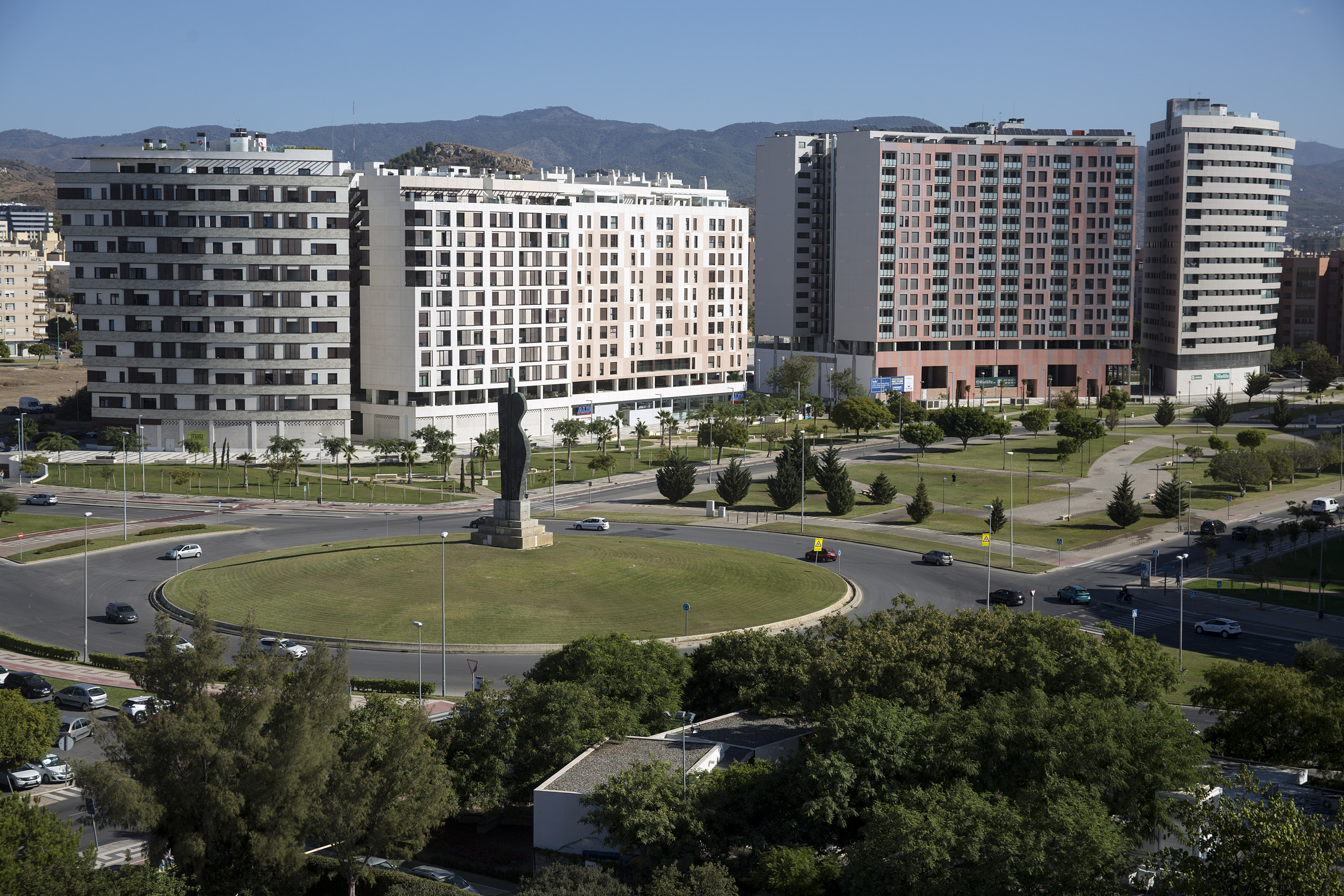 Edificios de nueva construccion en la zona de Teatinos.