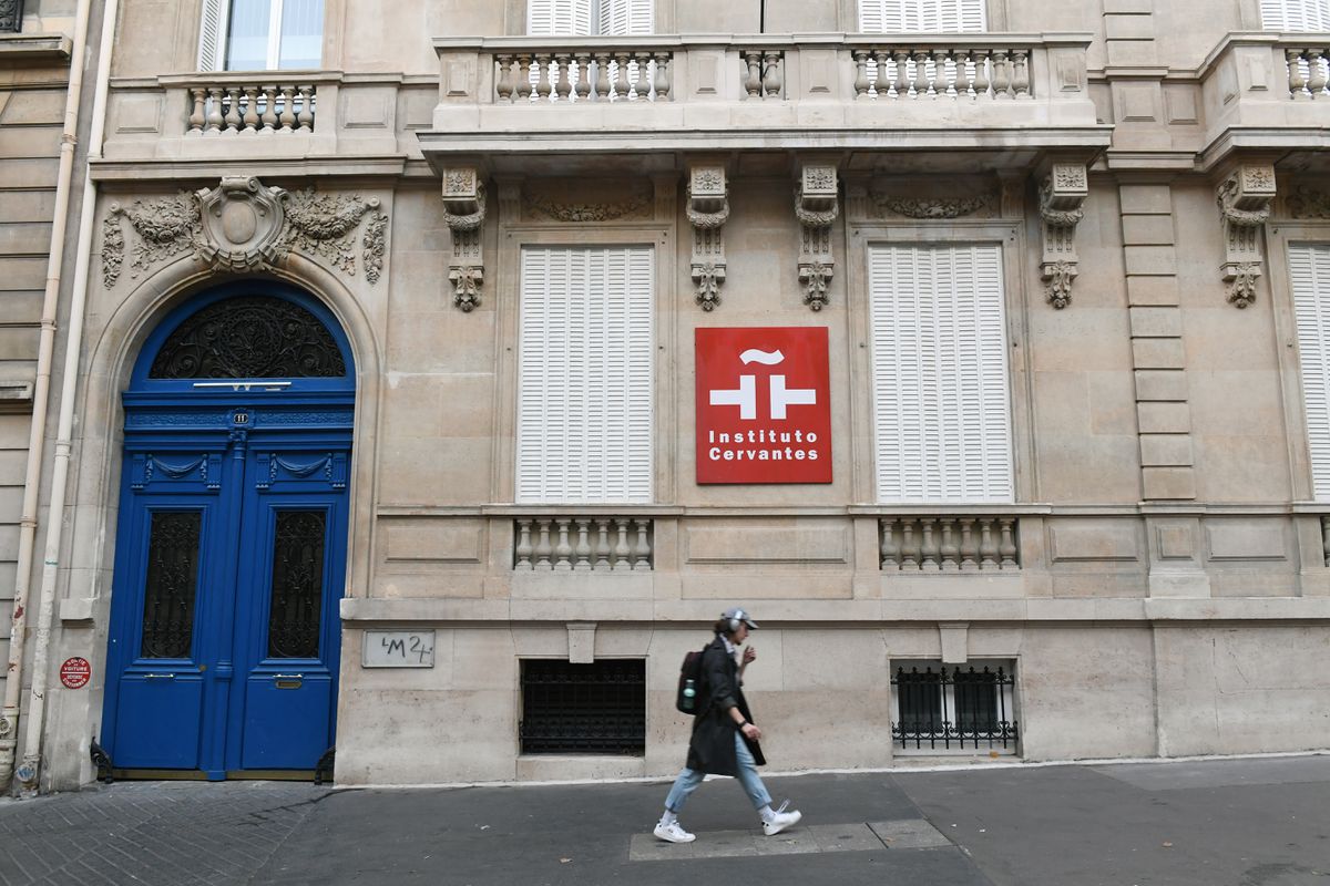 La nueva Ley de Memoria Democrática abre una vía al PNV para reclamar la sede del Instituto Cervantes en París