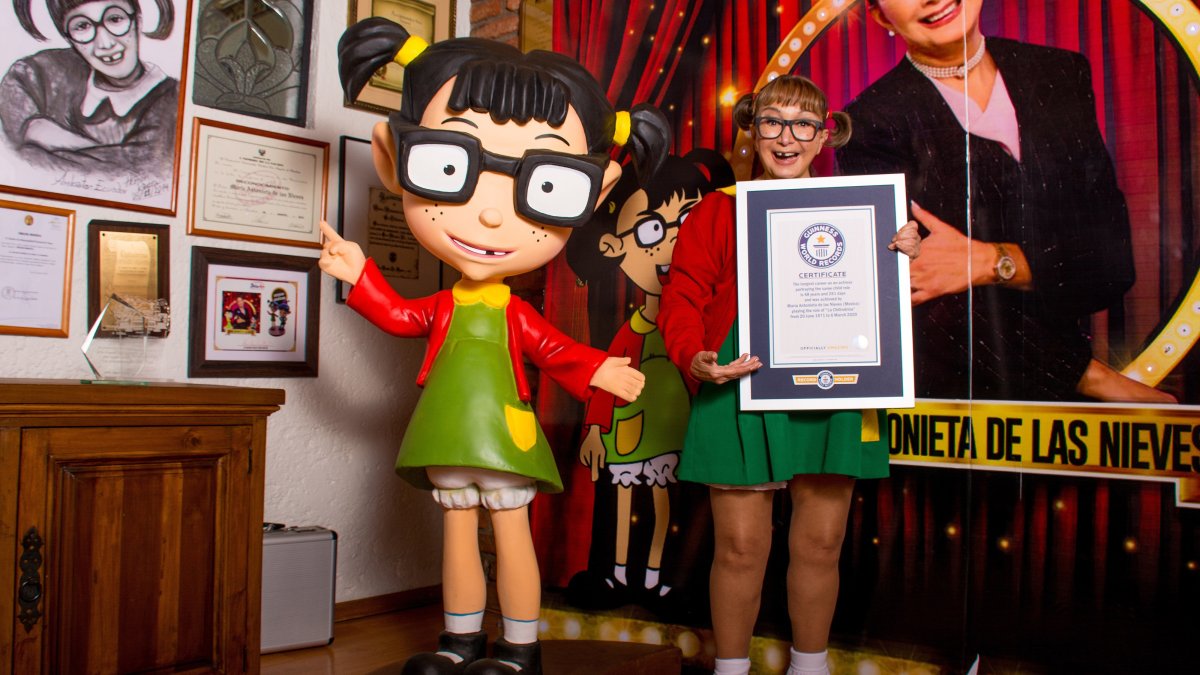 María Antonieta de las Nieves recibe un récord Guinness por “La Chilindrina”