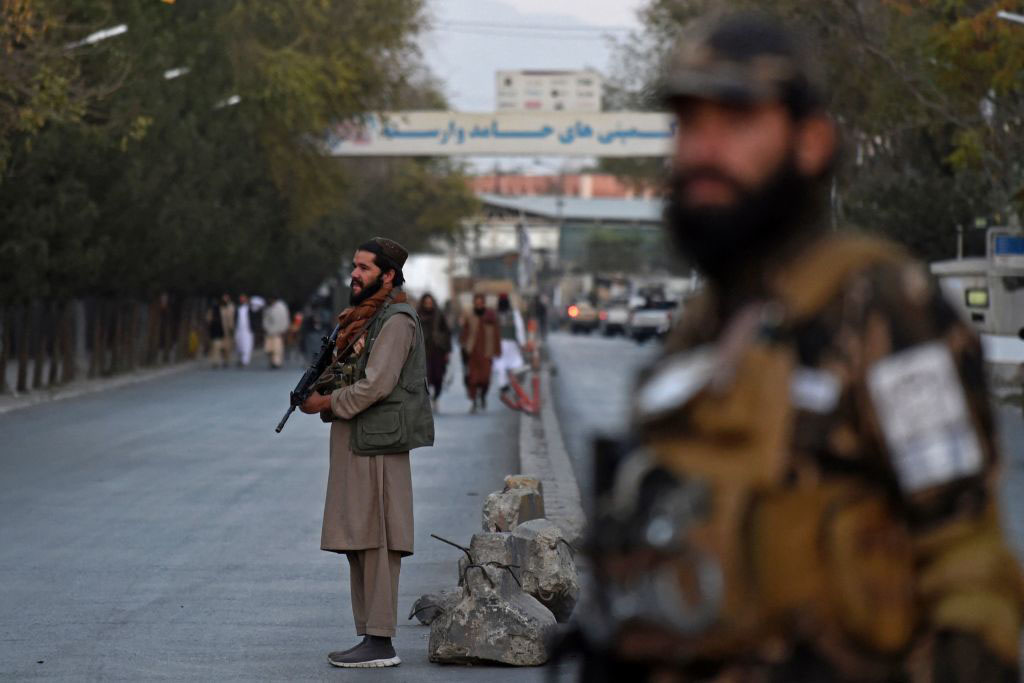 Nuevo ataque con bomba en una mezquita sacude Afganistán