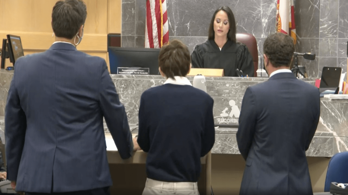Jueza rechaza moción contra pena de muerte para autor de la matanza de Parkland – Telemundo 52