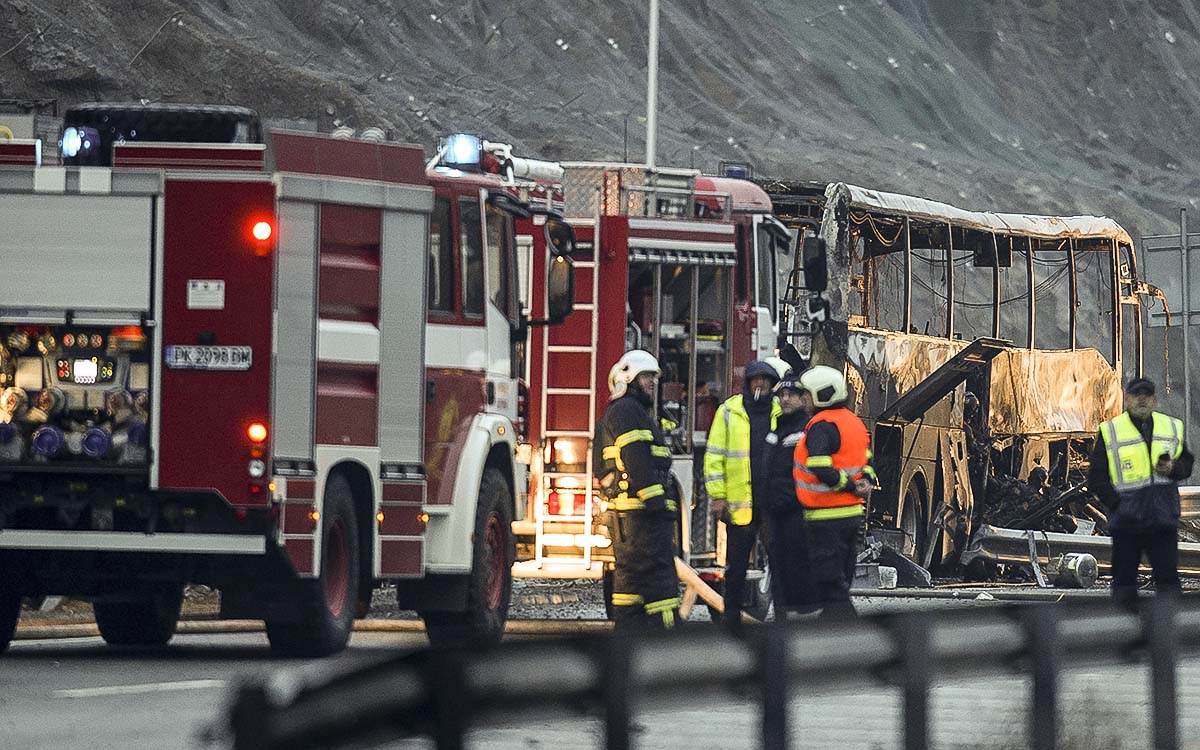 Al menos 46 muertos por el incendio de un autobús en Bulgaria