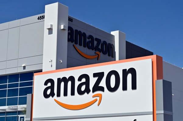 Las acciones de Amazon se desploman al mínimo de dos años tras la pérdida del primer trimestre