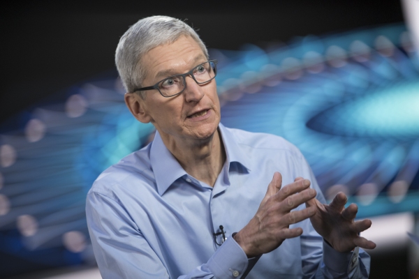 Apple está ‘investigando’ las criptomonedas, dice el CEO Tim Cook