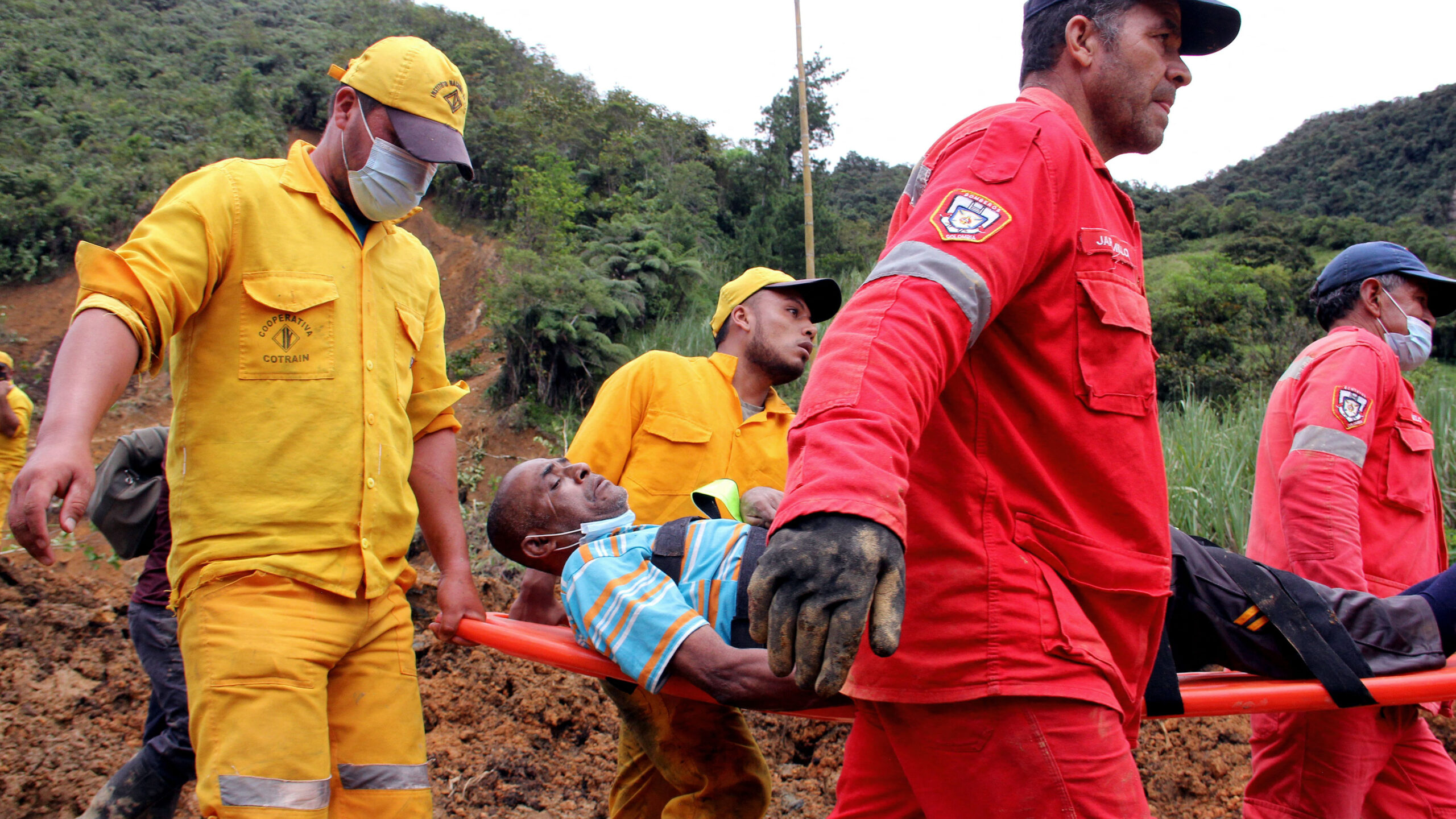 Colombia: decenas de muertos y heridos tras deslizamiento de tierra por lluvias