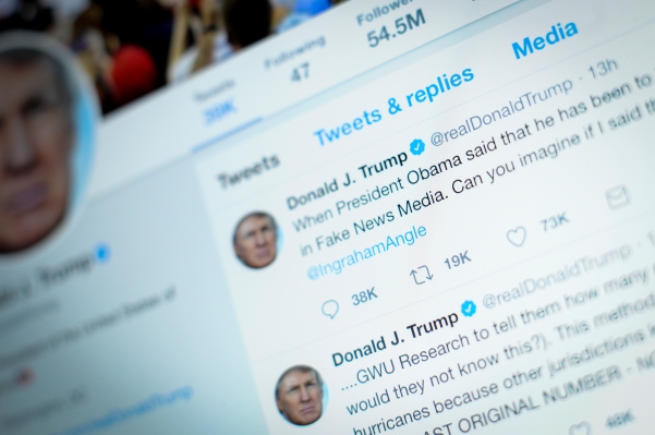 Miles de cuentas de Twitter que difundieron noticias falsas durante las elecciones de 2016 siguen activas hoy, dicen los investigadores.