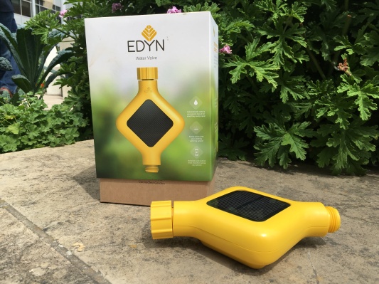 Edyn presenta una válvula de agua inteligente para poner los huertos familiares en piloto automático