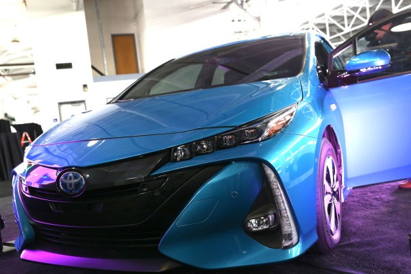 El Prius Prime de Toyota está diseñado para brindar a los propietarios de híbridos más sensaciones de vehículos eléctricos